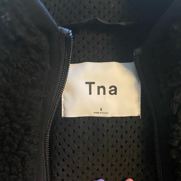 Aritzia TNA Teddy Coat - Picture 2 of 10